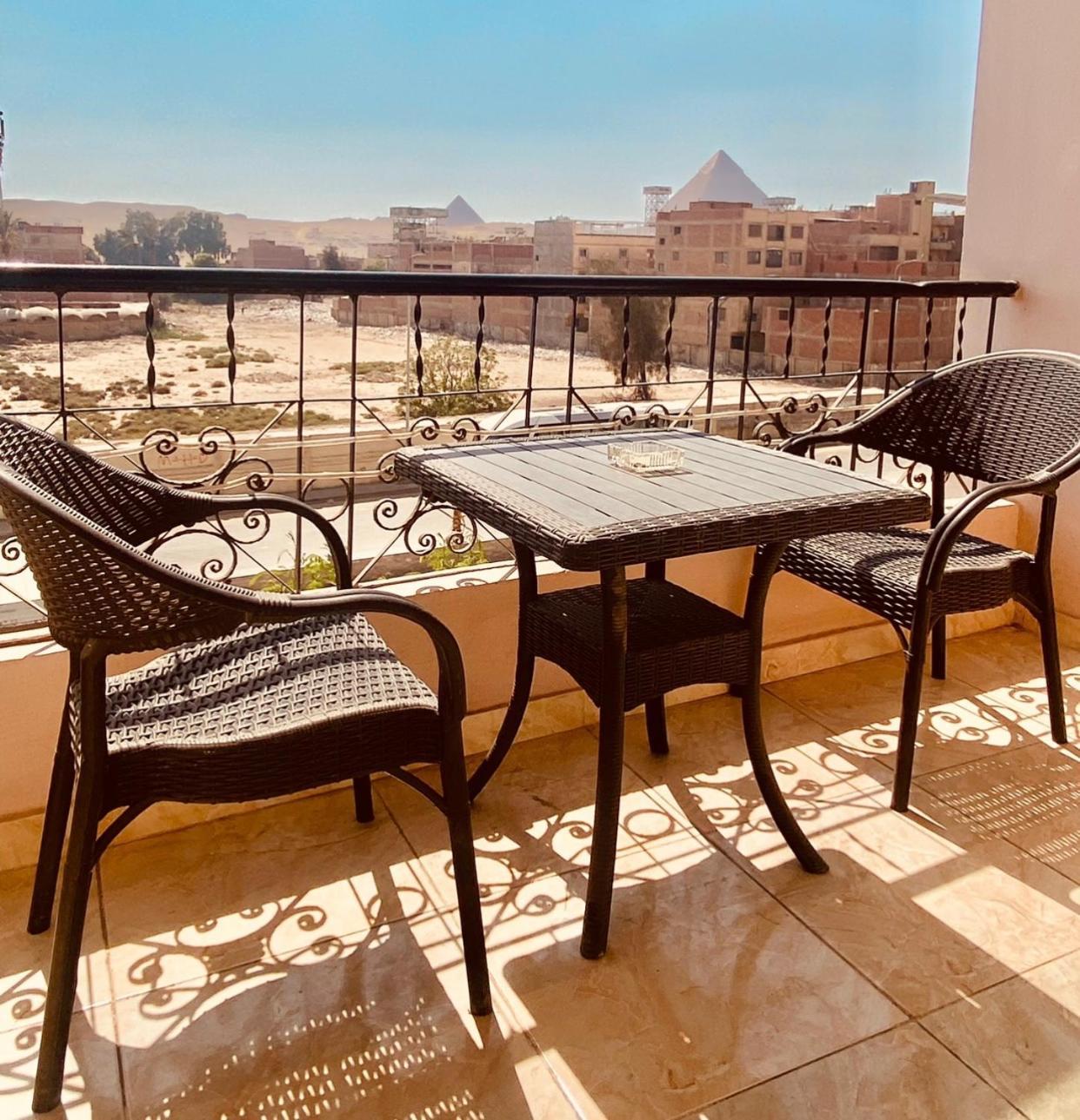 Young Pharaoh View Inn Cairo Exterior photo