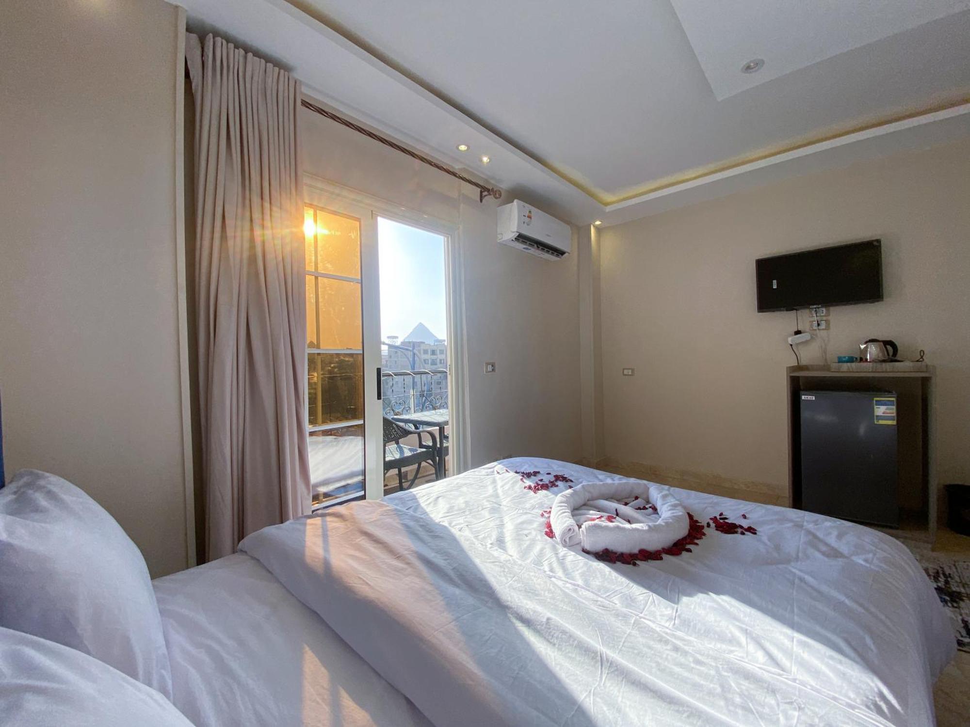 Young Pharaoh View Inn Cairo Exterior photo