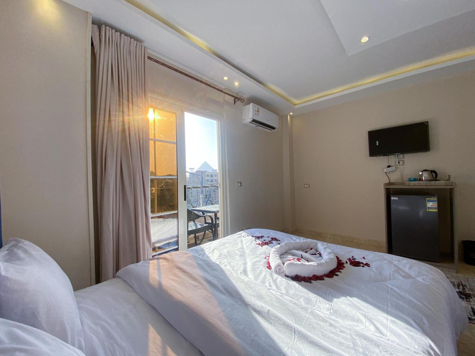 Young Pharaoh View Inn Cairo Exterior photo