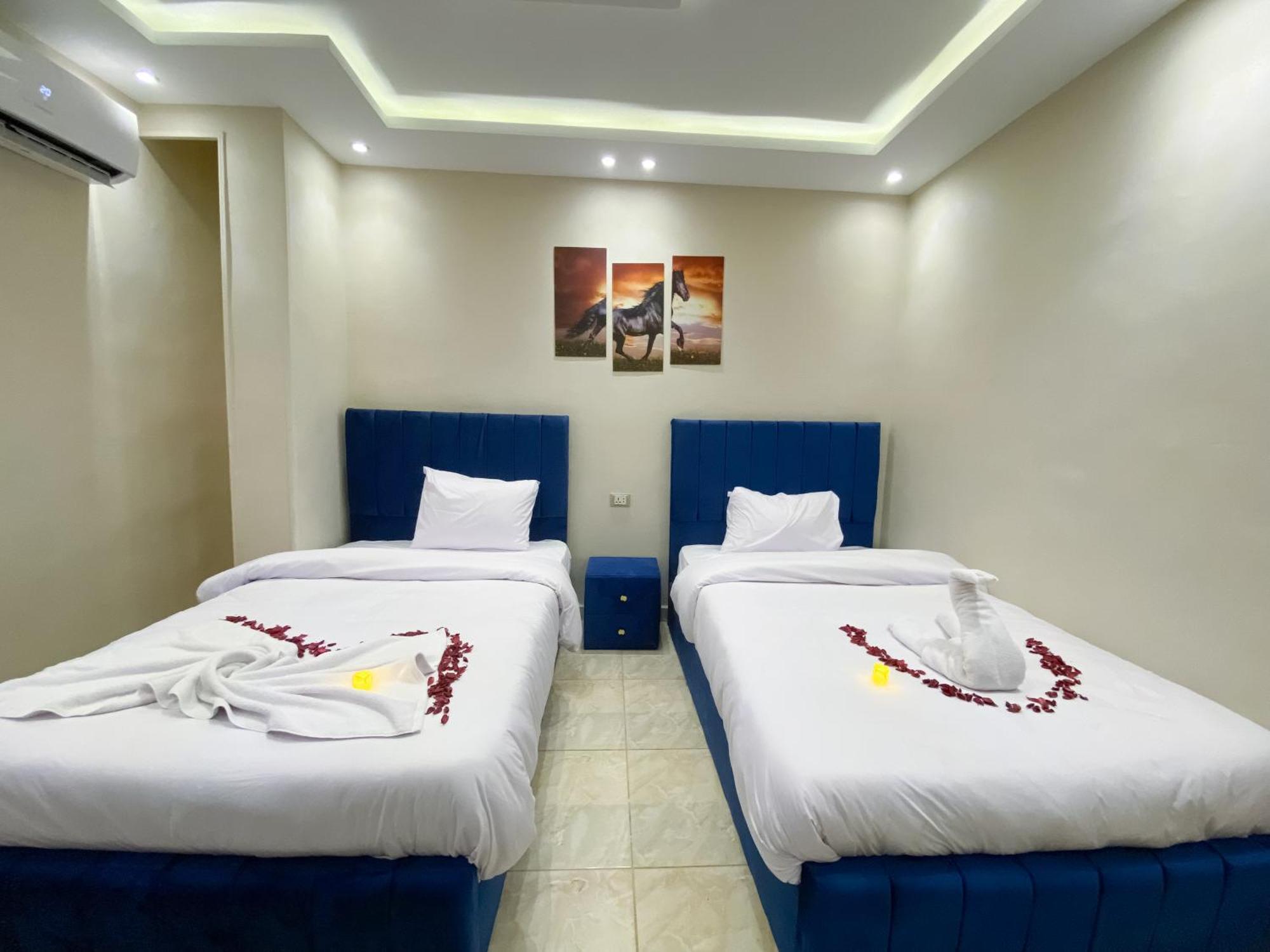 Young Pharaoh View Inn Cairo Exterior photo