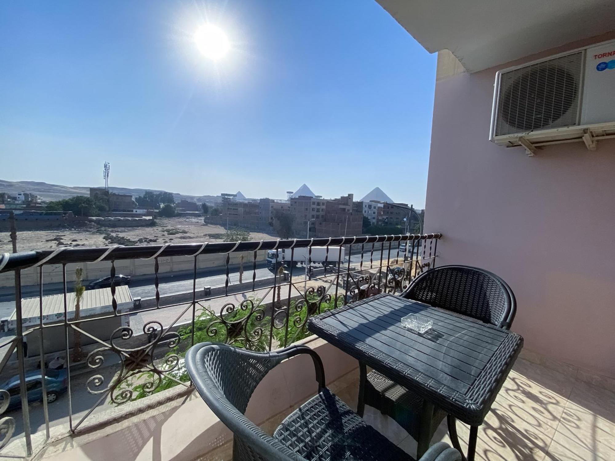 Young Pharaoh View Inn Cairo Exterior photo